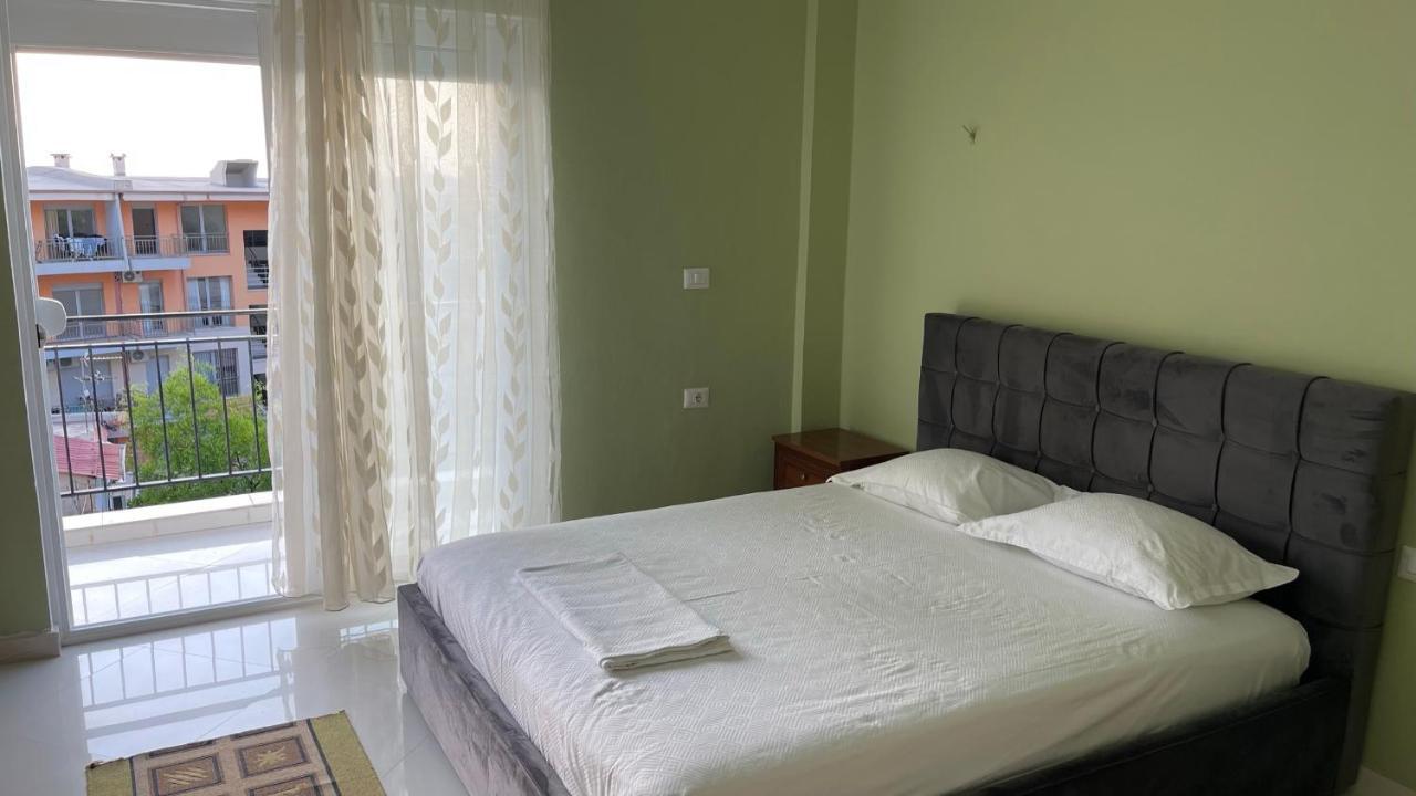 Azure Apartments By Kondo Stays Vlorë 外观 照片