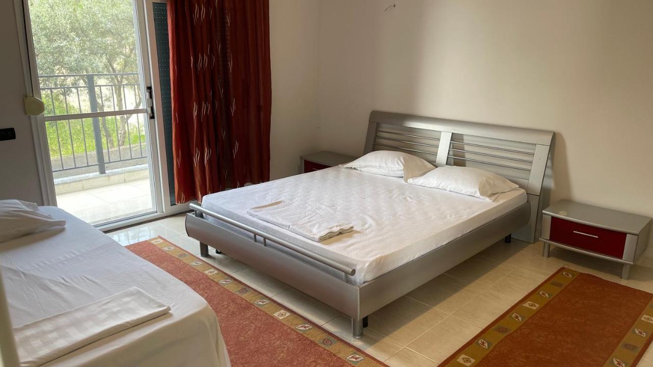 Azure Apartments By Kondo Stays Vlorë 外观 照片