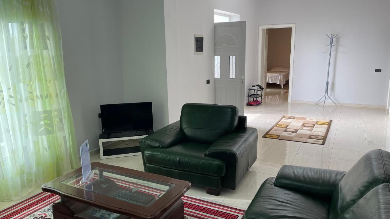 Azure Apartments By Kondo Stays Vlorë 外观 照片