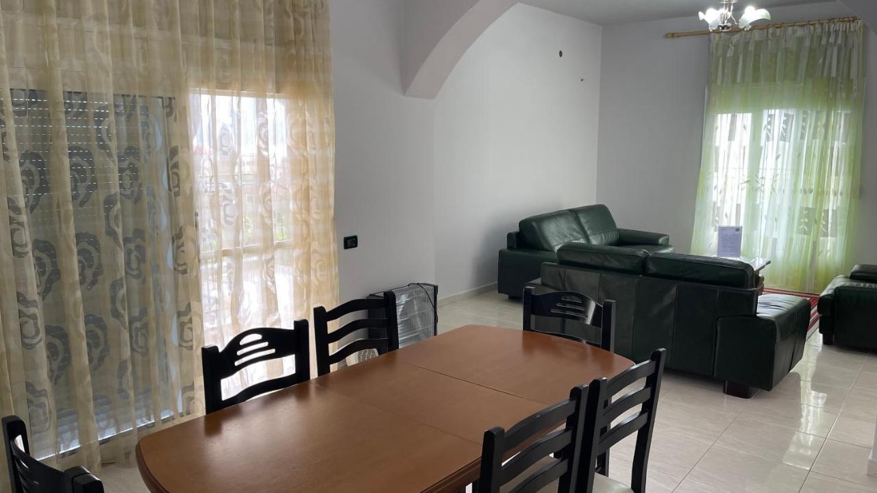 Azure Apartments By Kondo Stays Vlorë 外观 照片