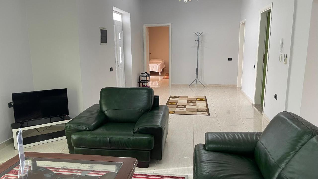 Azure Apartments By Kondo Stays Vlorë 外观 照片